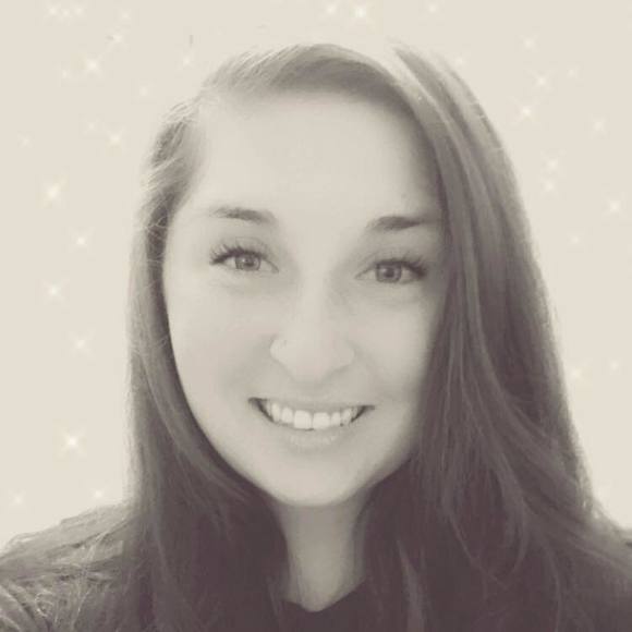 Meet your Posher, Alexandra - Picture 1 of 1